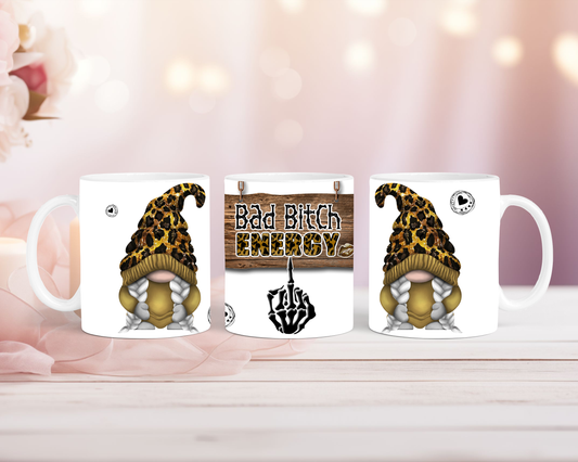 Tasse Bad Bitch Energy frecher Wichtel mit Statement
