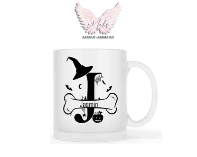 Halloween-Alphabet mit Name - Personalisierte satinierte Glas-Tasse