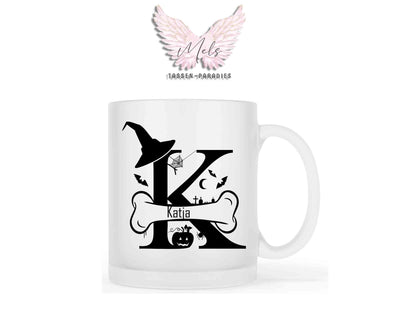 Halloween-Alphabet mit Name - Personalisierte satinierte Glas-Tasse