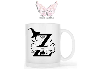 Halloween-Alphabet mit Name - Personalisierte satinierte Glas-Tasse