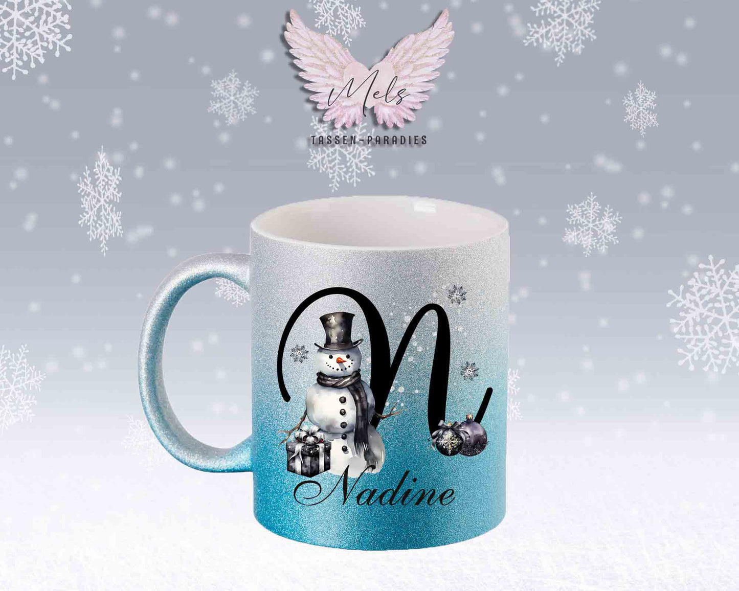 Schneemann Black-Alphabet mit Name - Personalisierte Glitter-Tasse SilberBlau