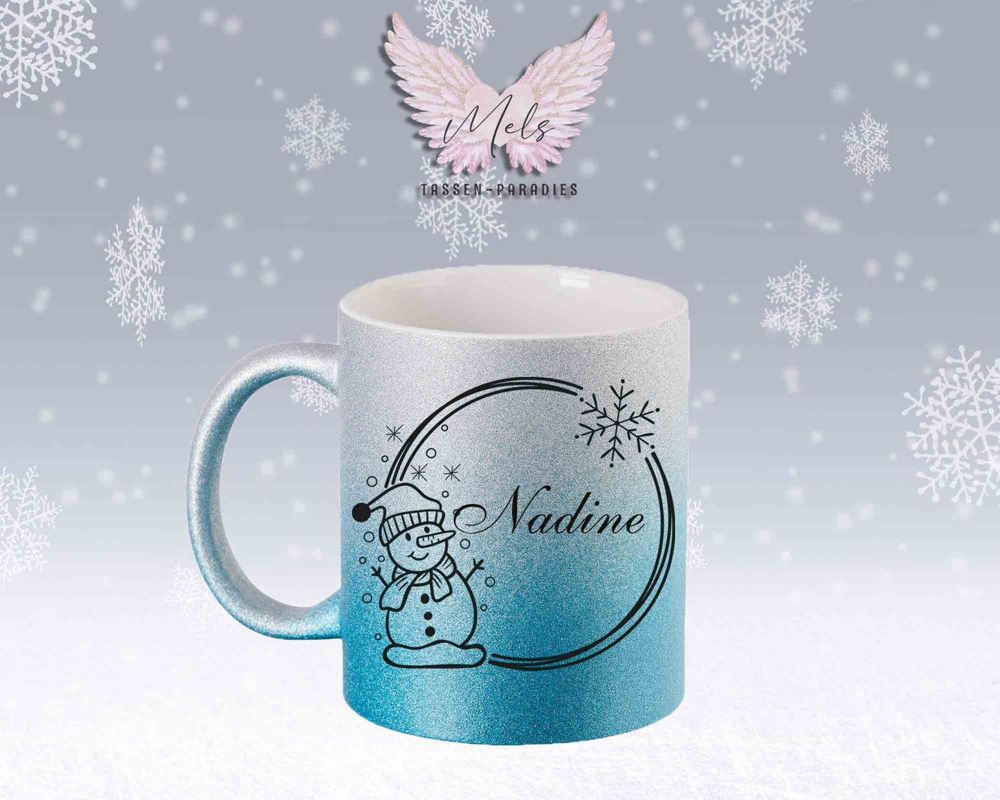 Schneemann Black-Alphabet mit Name - Personalisierte Glitter-Tasse SilberBlau