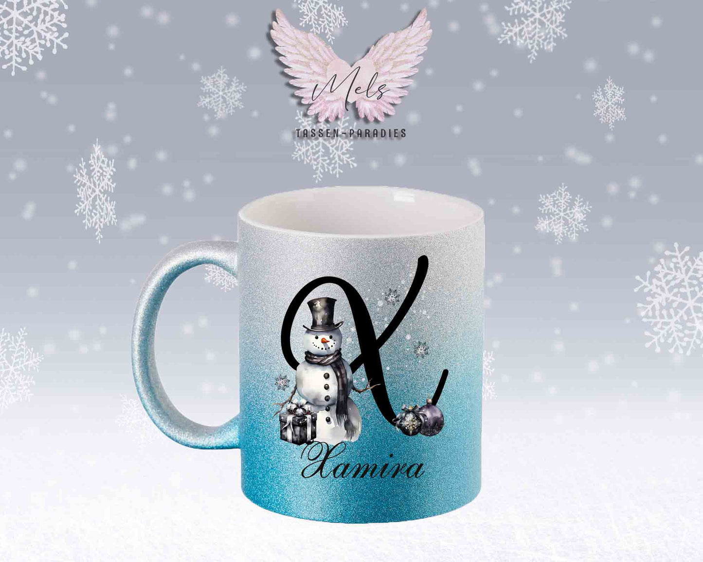 Schneemann Black-Alphabet mit Name - Personalisierte Glitter-Tasse SilberBlau