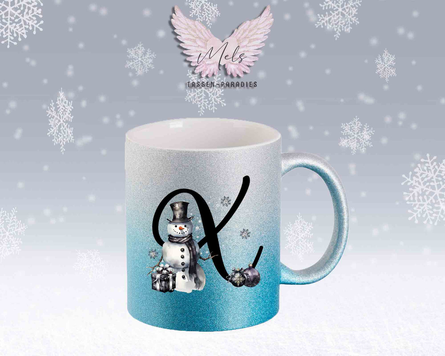 Schneemann Black-Alphabet mit Name - Personalisierte Glitter-Tasse SilberBlau