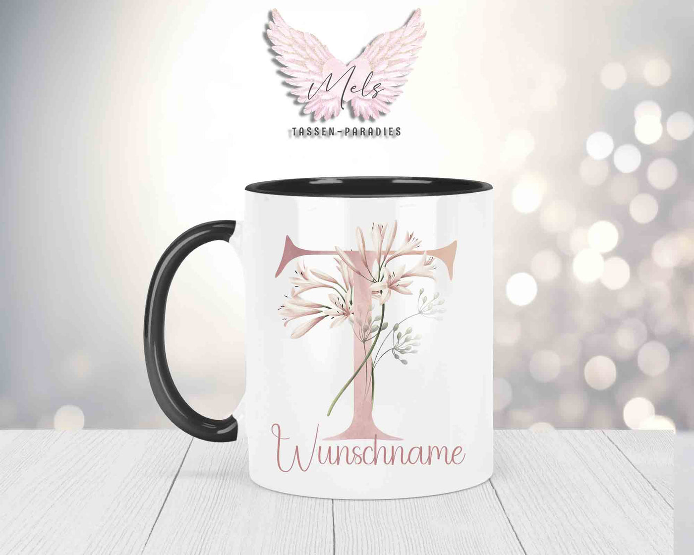 Blumen-Alphabet mit Name - Personalisierte Keramik-Tasse Schwarz