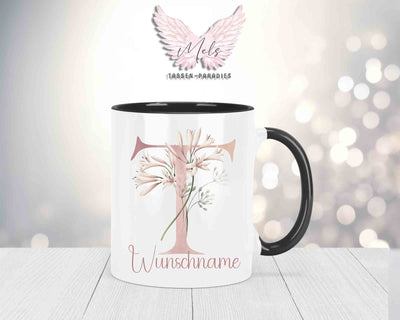 Blumen-Alphabet mit Name - Personalisierte Keramik-Tasse Schwarz