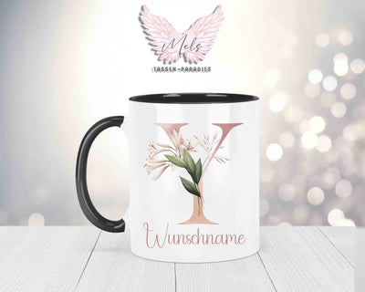 Blumen-Alphabet mit Name - Personalisierte Keramik-Tasse Schwarz