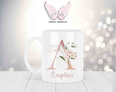 Personalisierte Keramik-Tasse in Weiß-mit Blumen-Alphabet & Namen
