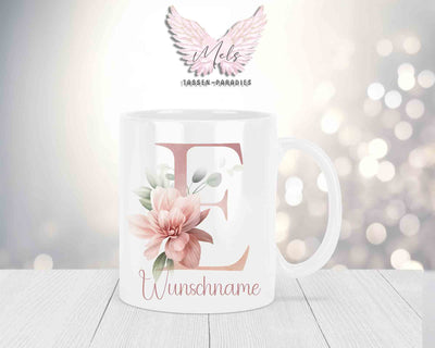 Personalisierte Keramik-Tasse in Weiß-mit Blumen-Alphabet & Namen