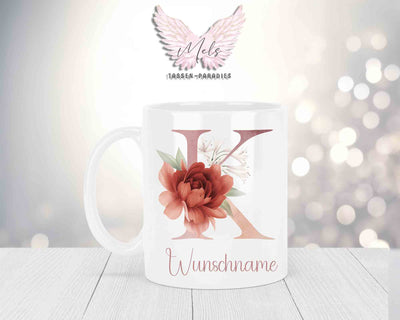 Personalisierte Keramik-Tasse in Weiß-mit Blumen-Alphabet & Namen