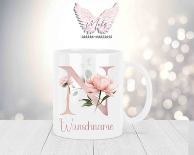 Personalisierte Keramik-Tasse in Weiß-mit Blumen-Alphabet & Namen
