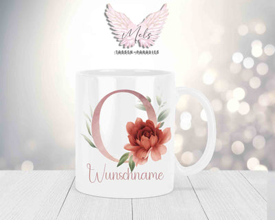 Personalisierte Keramik-Tasse in Weiß-mit Blumen-Alphabet & Namen
