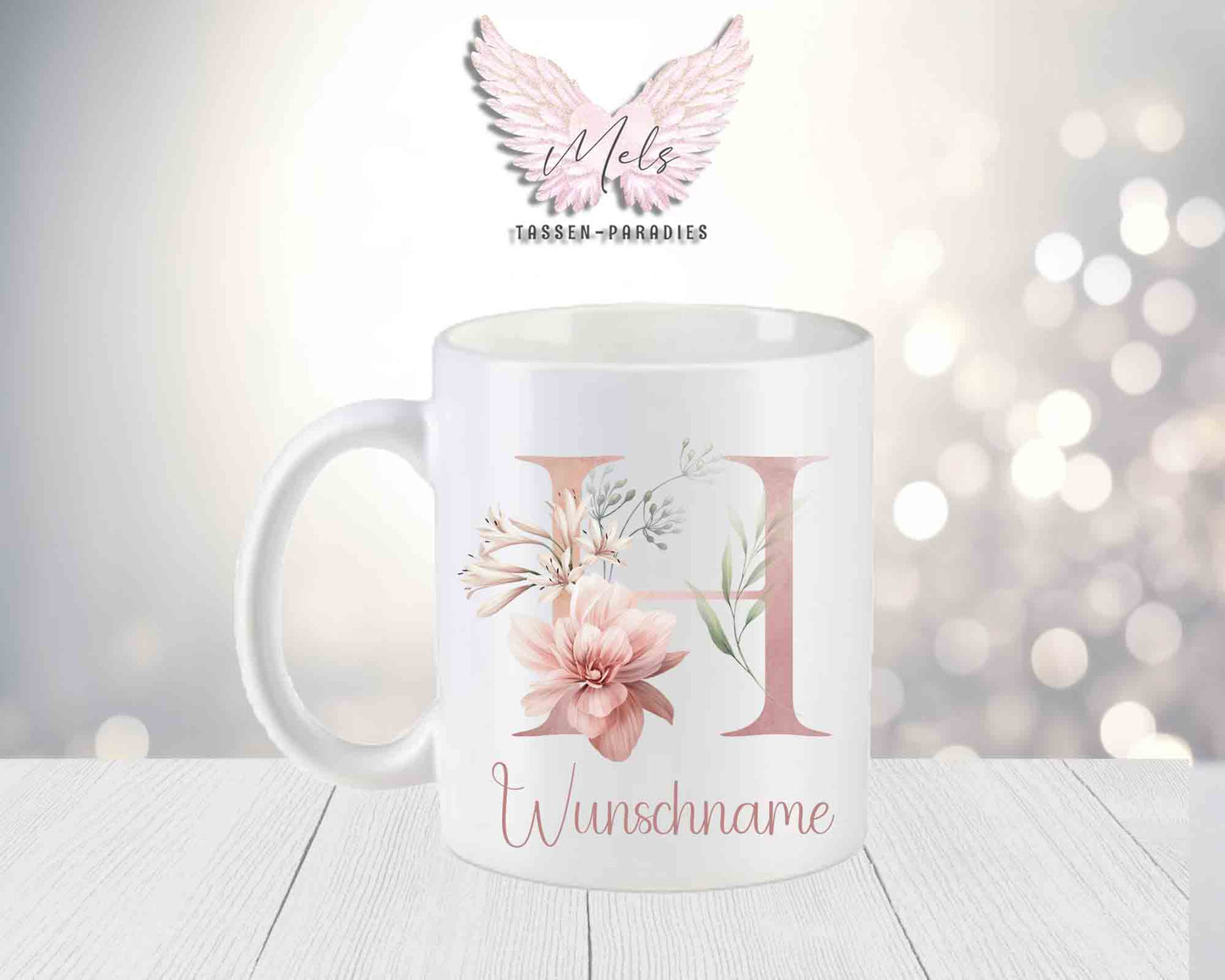 Personalisierte Keramik-Tasse in Weiß-Matt mit Blumen-Alphabet & Namen