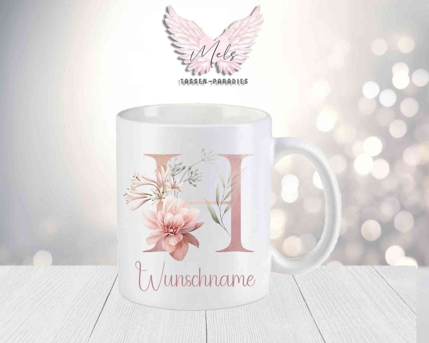 Personalisierte Keramik-Tasse in Weiß-Matt mit Blumen-Alphabet & Namen