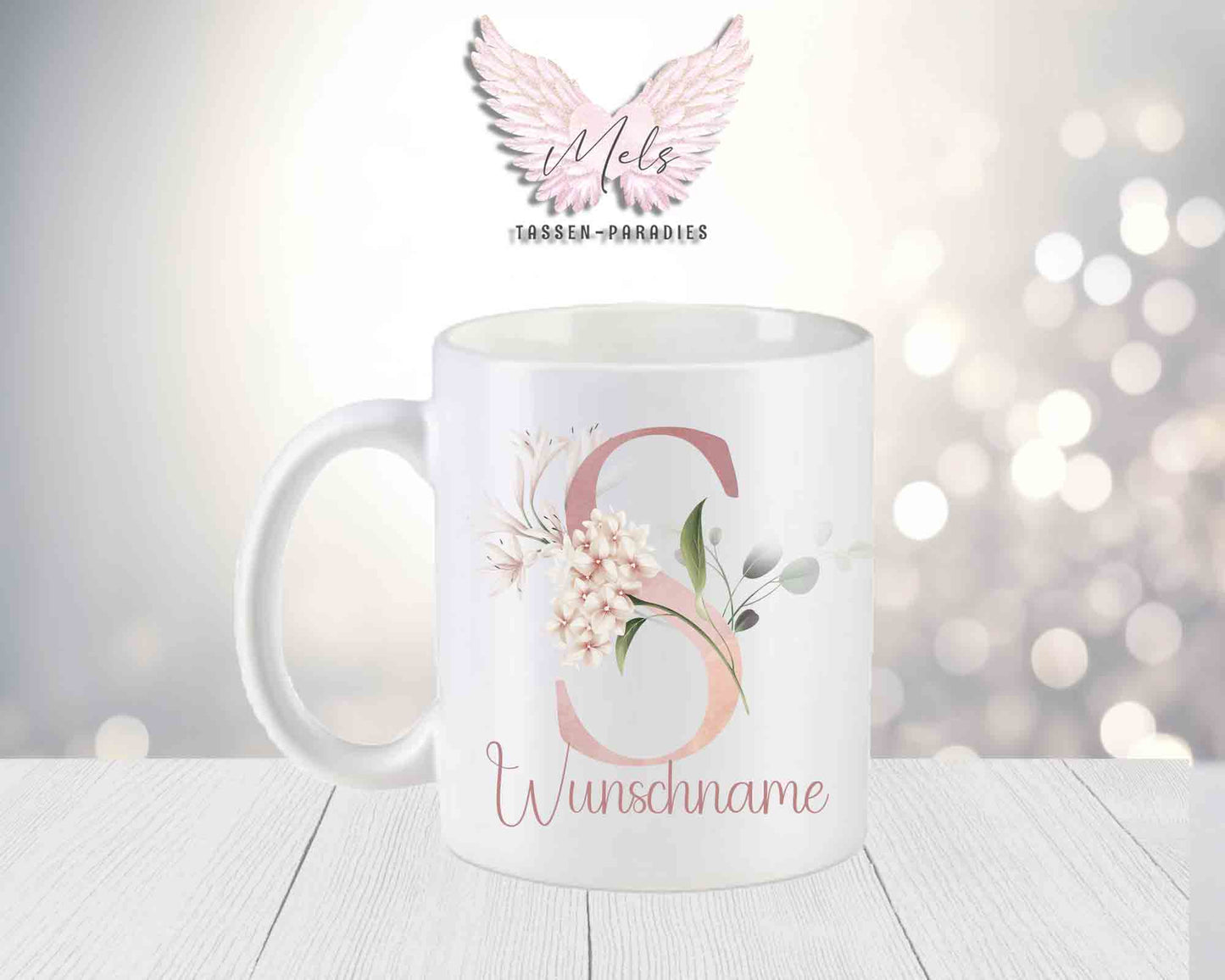 Personalisierte Keramik-Tasse in Weiß-Matt mit Blumen-Alphabet & Namen