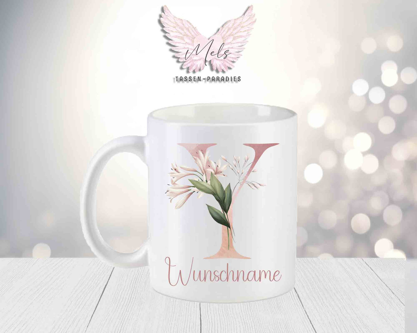 Personalisierte Keramik-Tasse in Weiß-Matt mit Blumen-Alphabet & Namen