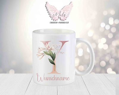 Personalisierte Keramik-Tasse in Weiß-Matt mit Blumen-Alphabet & Namen