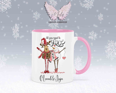 Tasse mit süßem Paar-Schneefrau und Hirsch – mit oder ohne Wunschname