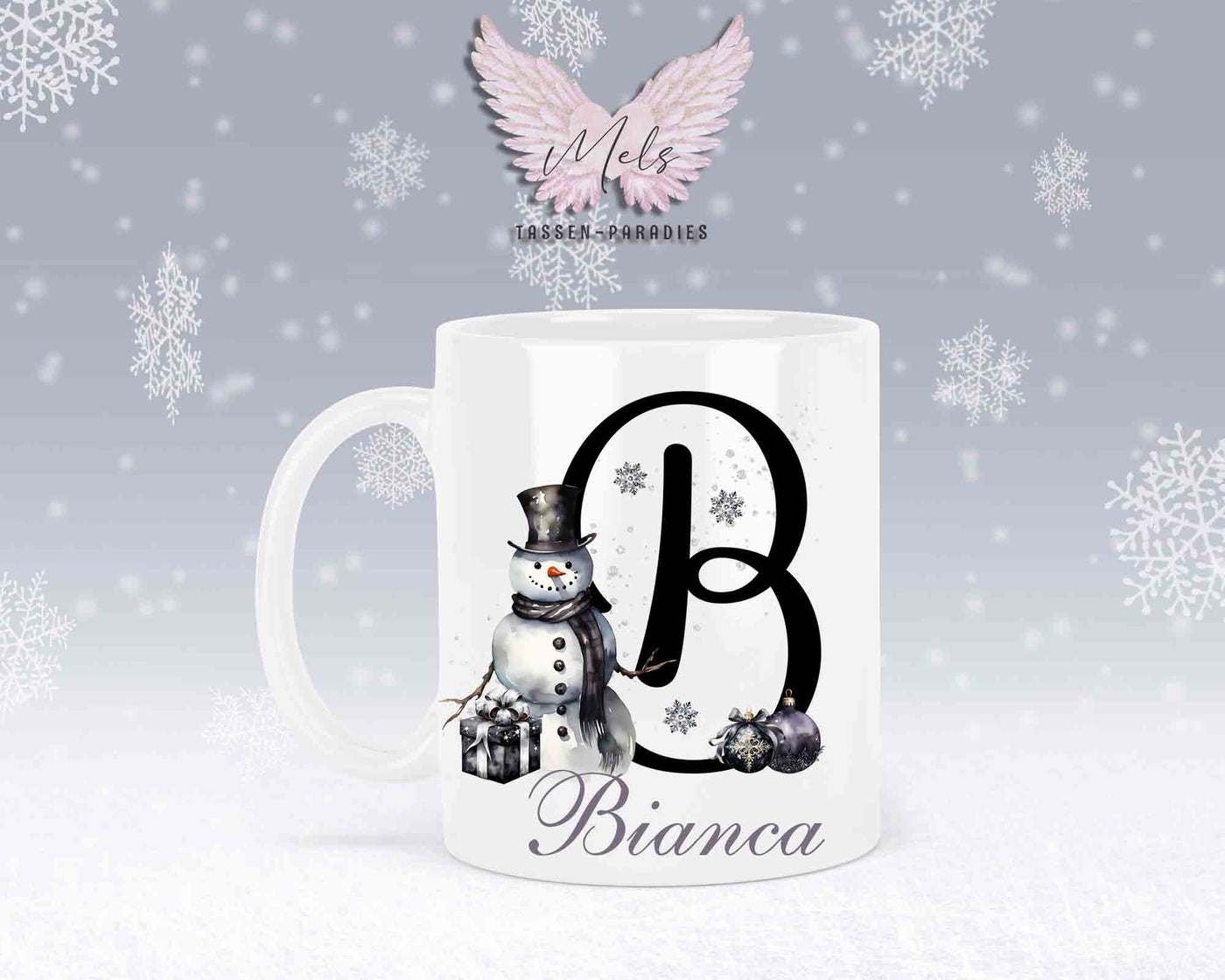 Schneemann Black-Alphabet mit Name - Personalisierte Keramik-Tasse Weiß