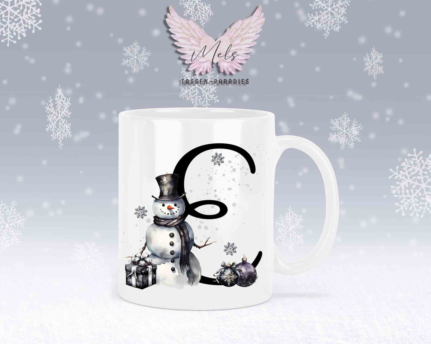 Schneemann Black-Alphabet mit Name - Personalisierte Keramik-Tasse Weiß