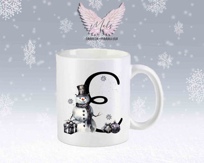 Schneemann Black-Alphabet mit Name - Personalisierte Keramik-Tasse Weiß-Matt
