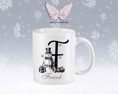 Schneemann Black-Alphabet mit Name - Personalisierte Keramik-Tasse Weiß-Matt