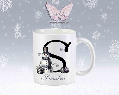 Schneemann Black-Alphabet mit Name - Personalisierte Keramik-Tasse Weiß-Matt