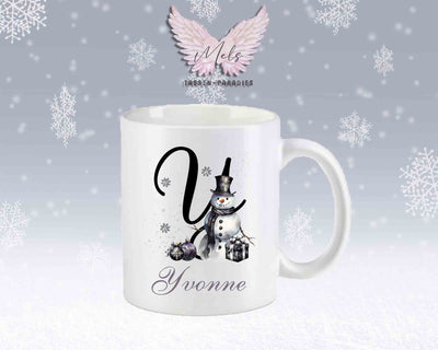 Schneemann Black-Alphabet mit Name - Personalisierte Keramik-Tasse Weiß-Matt