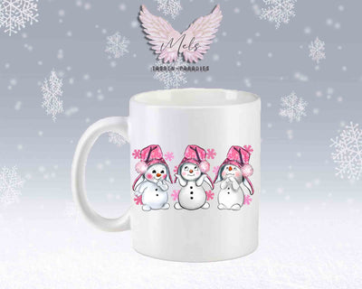 Tasse mit süßen Schneemänner mit rosa Mütze– mit oder ohne Wunschname