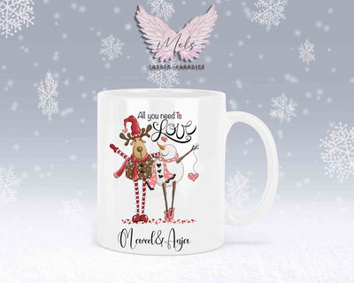 Tasse mit süßem Paar-Schneefrau und Hirsch – mit oder ohne Wunschname