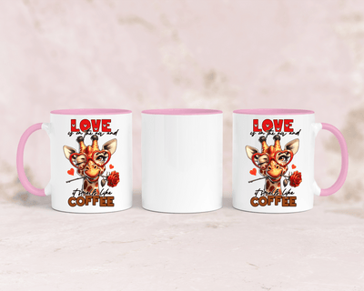 Tasse mit niedlicher Giraffe und dem Spruch „Love"