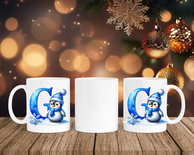 Personalisierte Keramik-Tasse in Weiß-mit Pinguin Blau-Alphabet & Namen