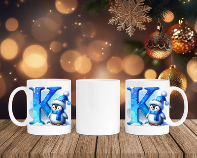 Personalisierte Keramik-Tasse in Weiß-mit Pinguin Blau-Alphabet & Namen
