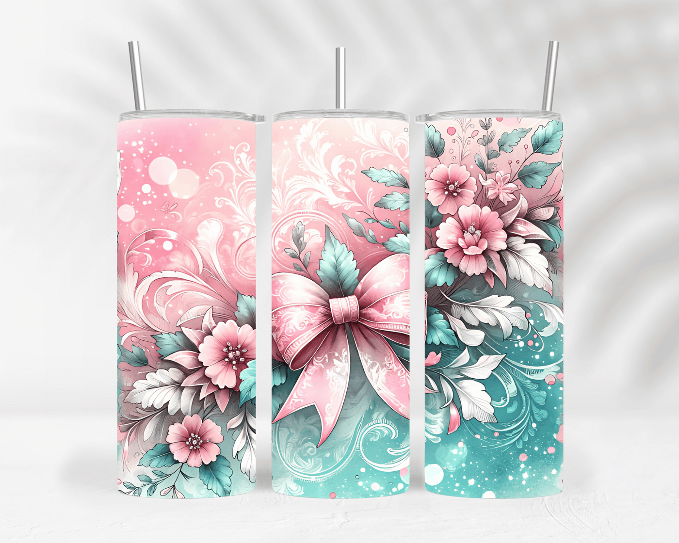 Thermobecher / Tumbler mit koketten Blumen in Rosa